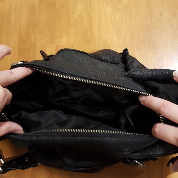 Kenneth Cole New York black leather hobo purse - Picture 8 of 8